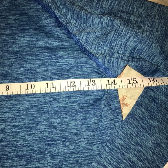 Compression like Reebok shirt - Picture 4 of 8